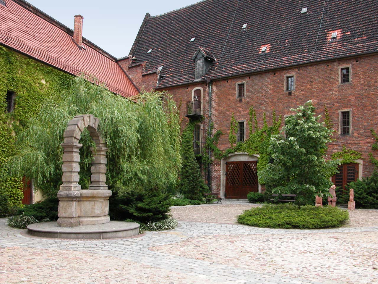 Archeological Museum Wrocławia outside viewe
