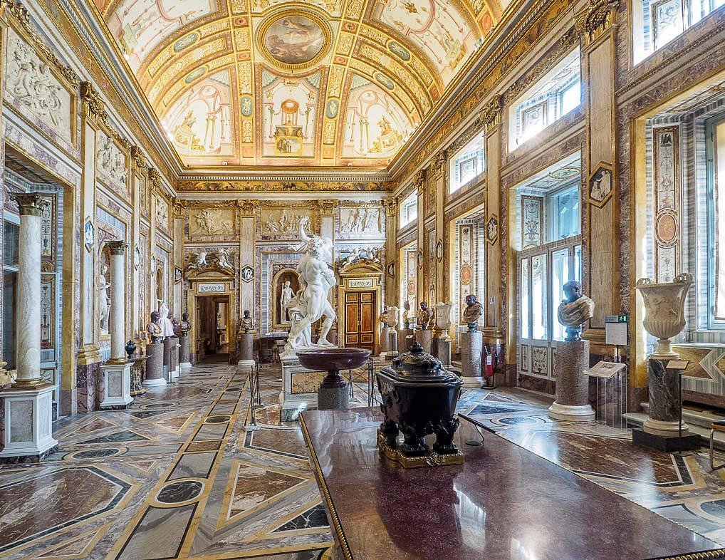 Gallerie Borghese inside