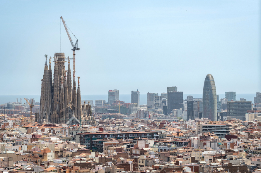 Sagrada Familia outside