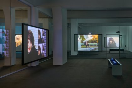 JULIA STOSCHEK Foundation inside