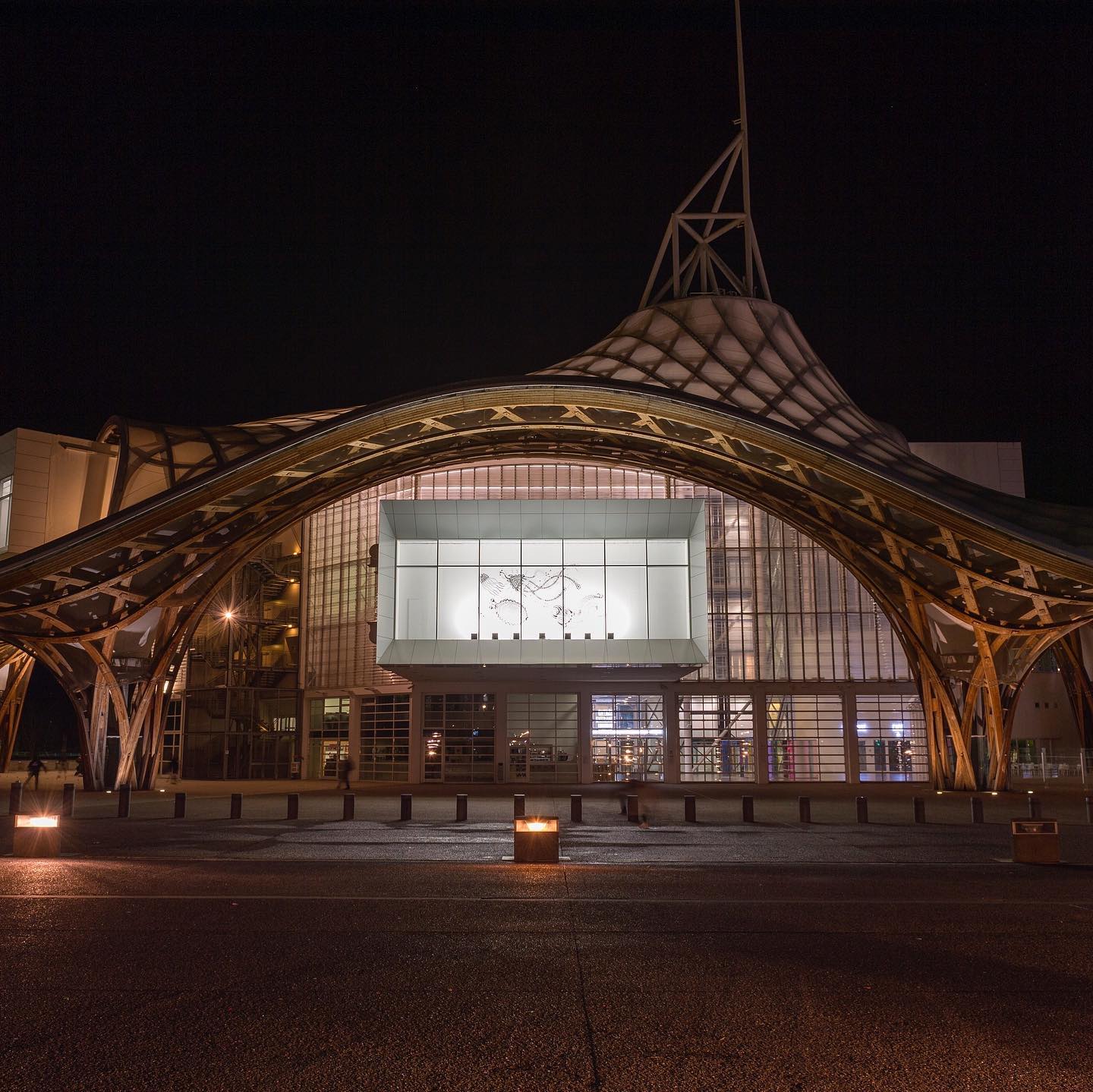 Centre Pompidou Metz outside at night