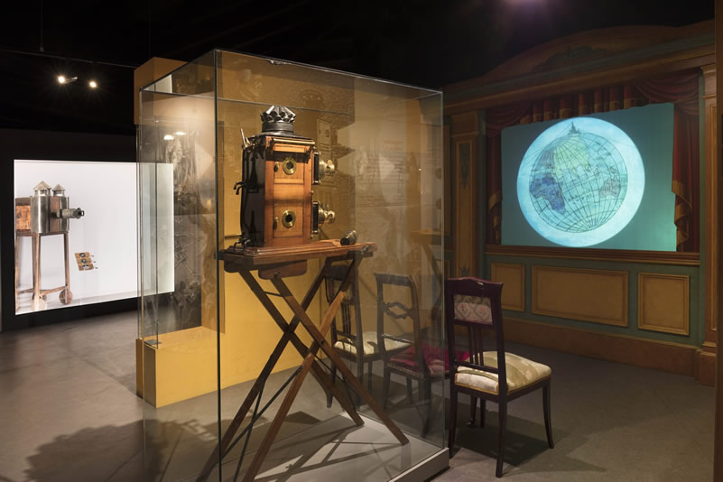 The oldest camera of the museum