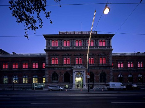 MAK Museum for Applied Arts Vienna Fassade night