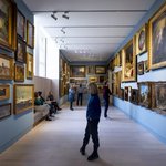 Kunstpalast inside